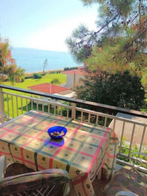 Seaside apartment Avra ideal for families